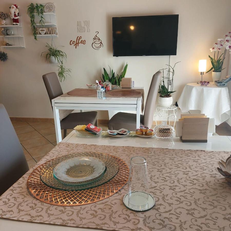 Come a Casa B&B Citta Sant'Angelo Exterior foto