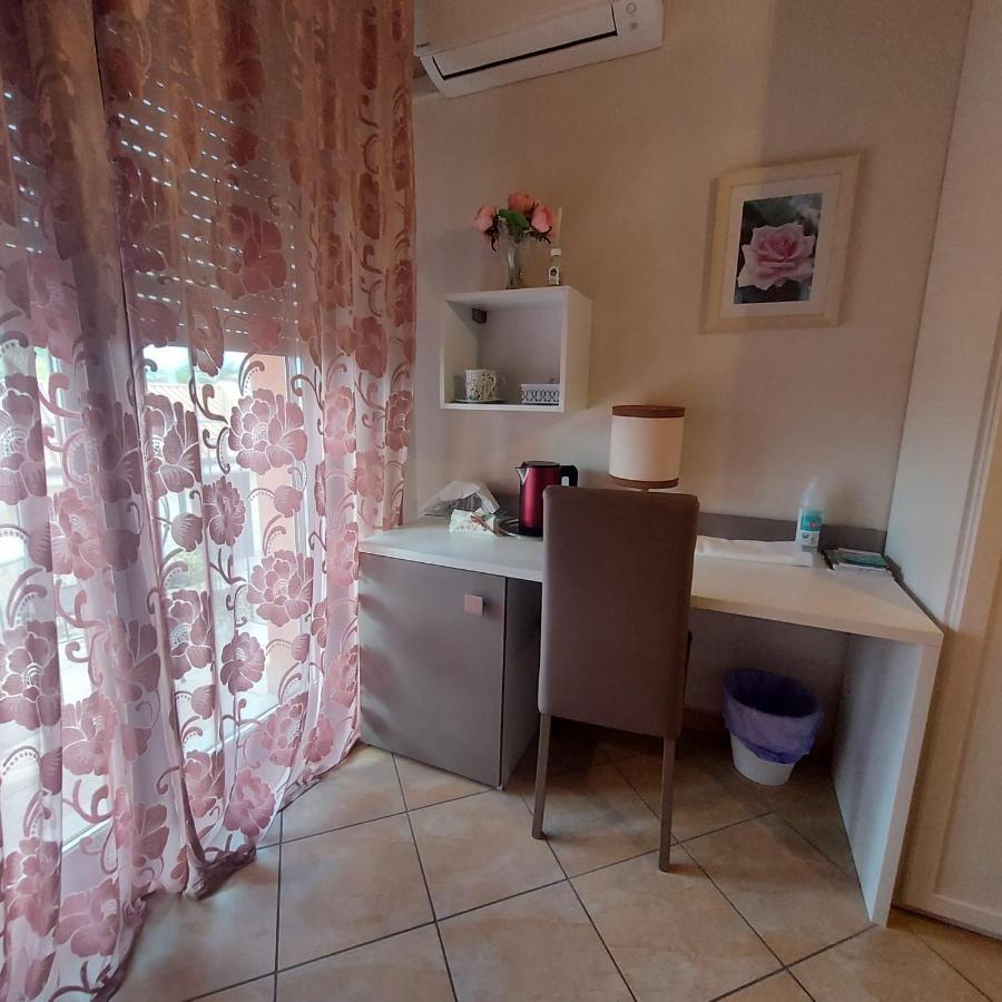 Come a Casa B&B Citta Sant'Angelo Exterior foto