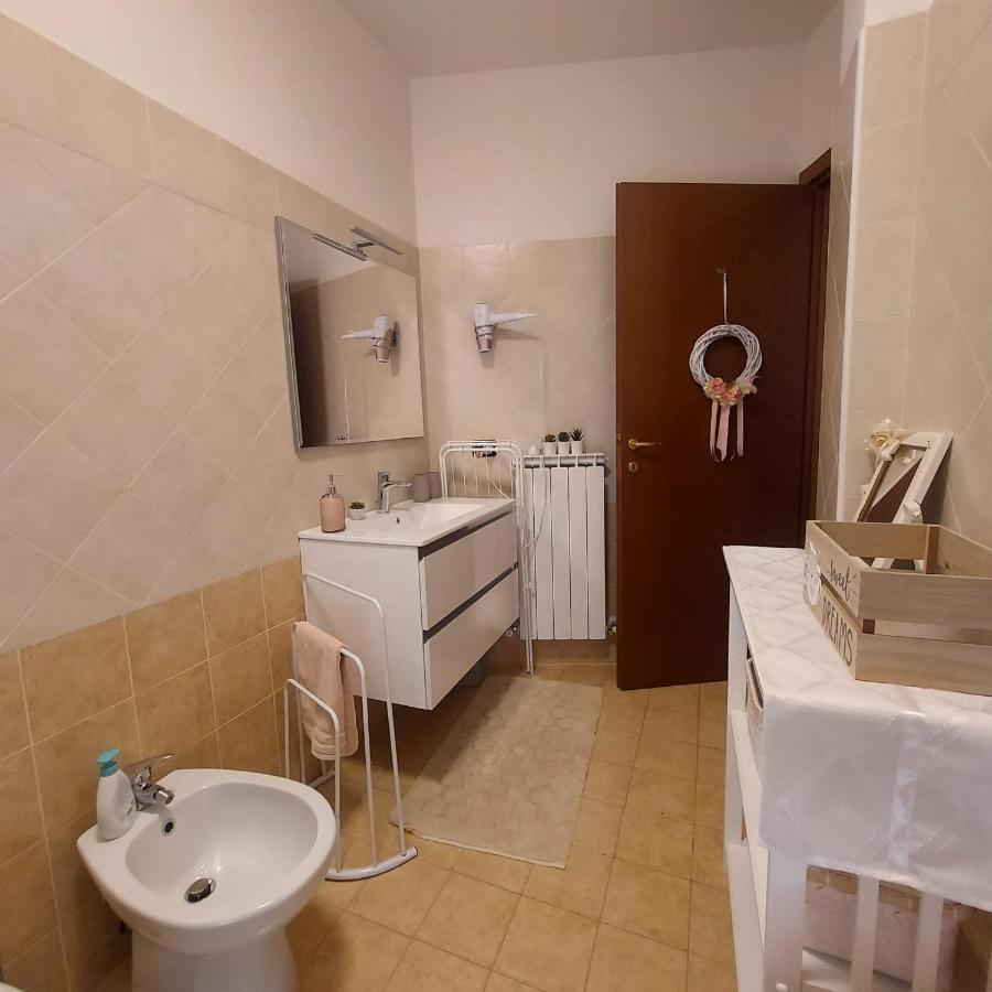 Come a Casa B&B Citta Sant'Angelo Exterior foto